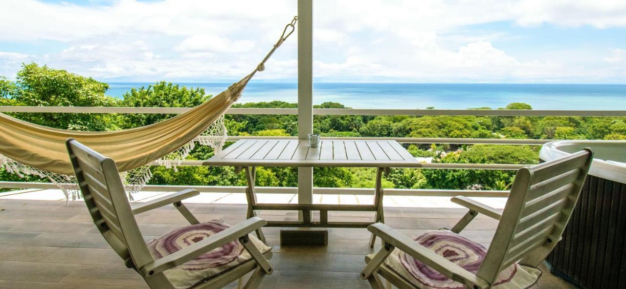 Funky Monkey Lodge Playa Santa Teresa  エクステリア 写真