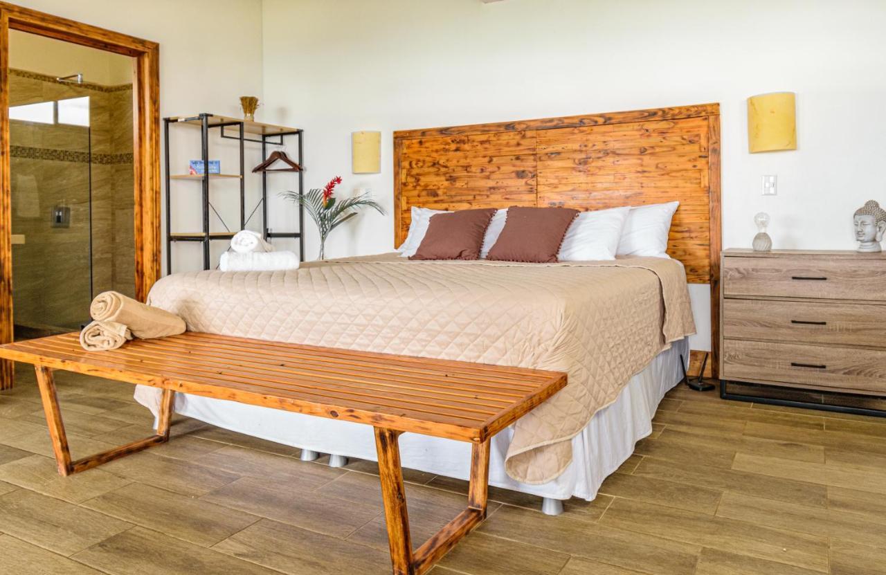 Funky Monkey Lodge Playa Santa Teresa  エクステリア 写真