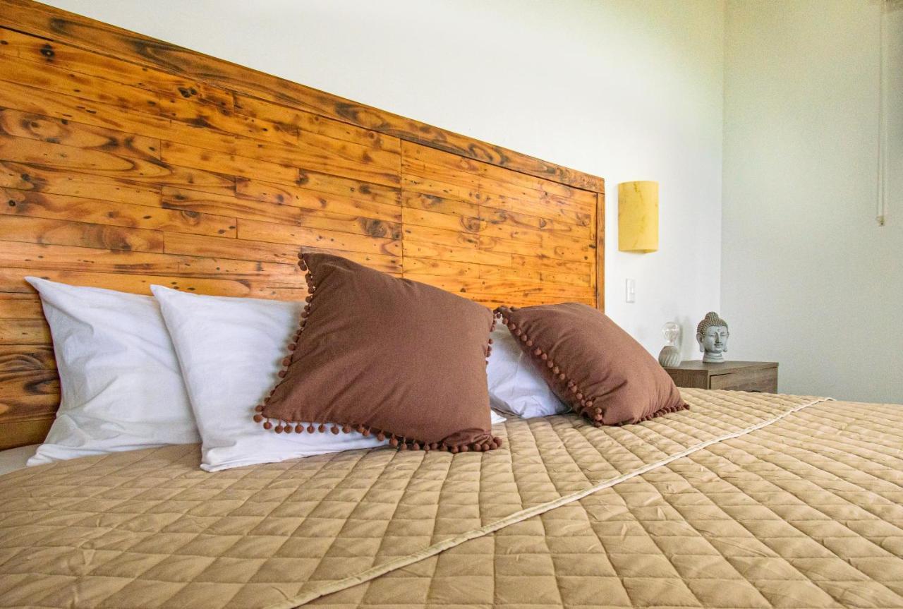 Funky Monkey Lodge Playa Santa Teresa  エクステリア 写真