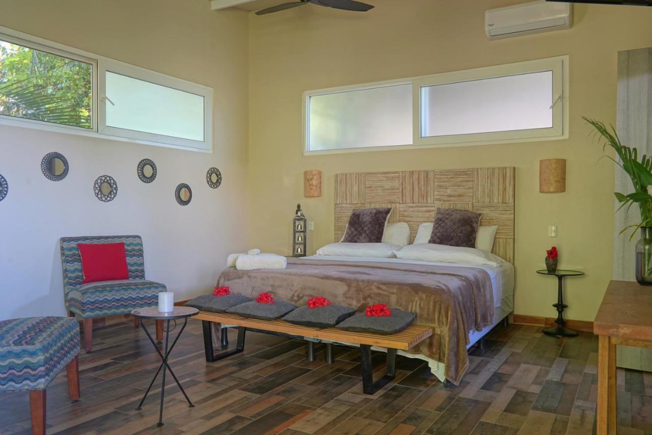 Funky Monkey Lodge Playa Santa Teresa  エクステリア 写真