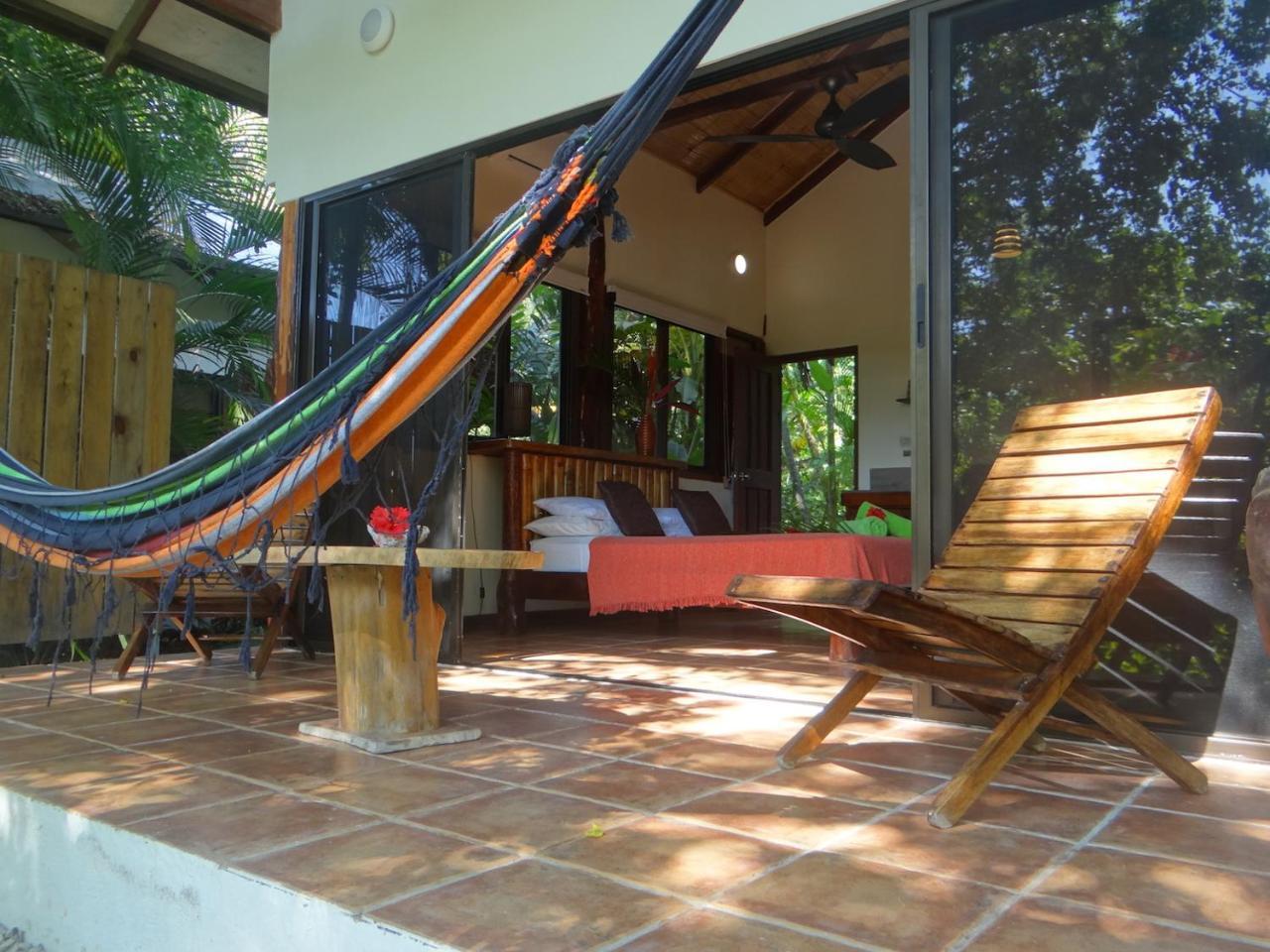 Funky Monkey Lodge Playa Santa Teresa  エクステリア 写真